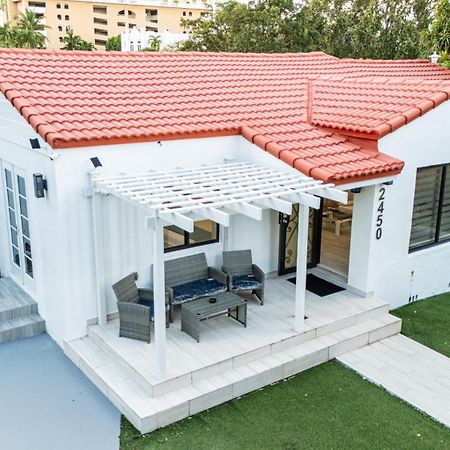 فيلا Luxury Retreat 3B ,2Ba Pool , Coral Gables Center ميامي المظهر الخارجي الصورة