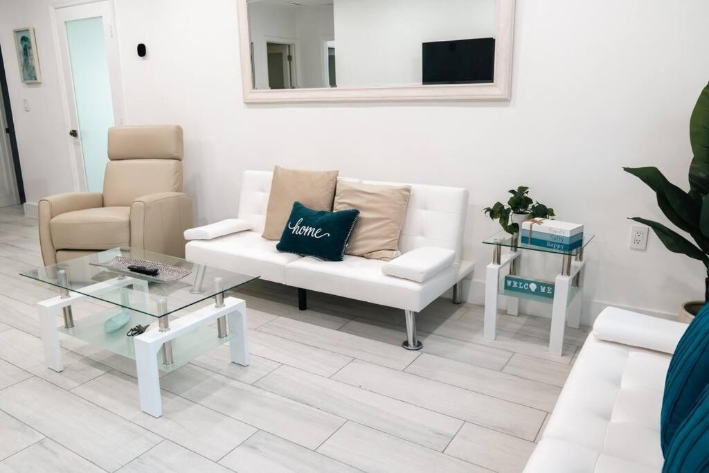 فيلا Luxury Retreat 3B ,2Ba Pool , Coral Gables Center ميامي المظهر الخارجي الصورة