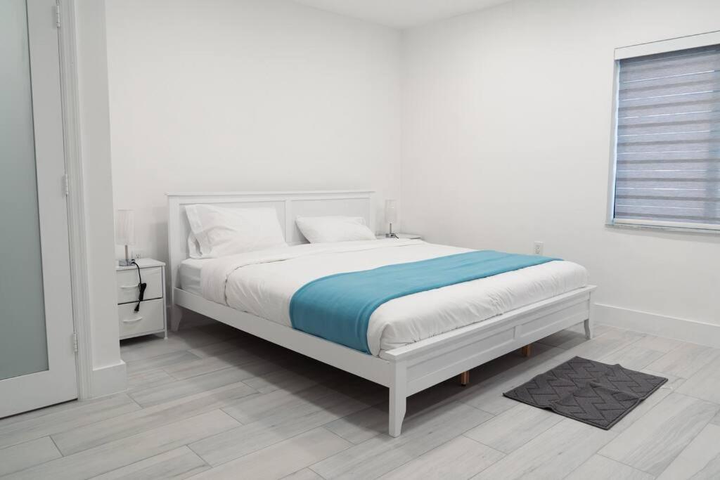 فيلا Luxury Retreat 3B ,2Ba Pool , Coral Gables Center ميامي المظهر الخارجي الصورة