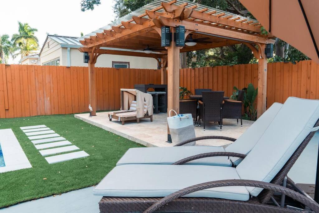 فيلا Luxury Retreat 3B ,2Ba Pool , Coral Gables Center ميامي المظهر الخارجي الصورة