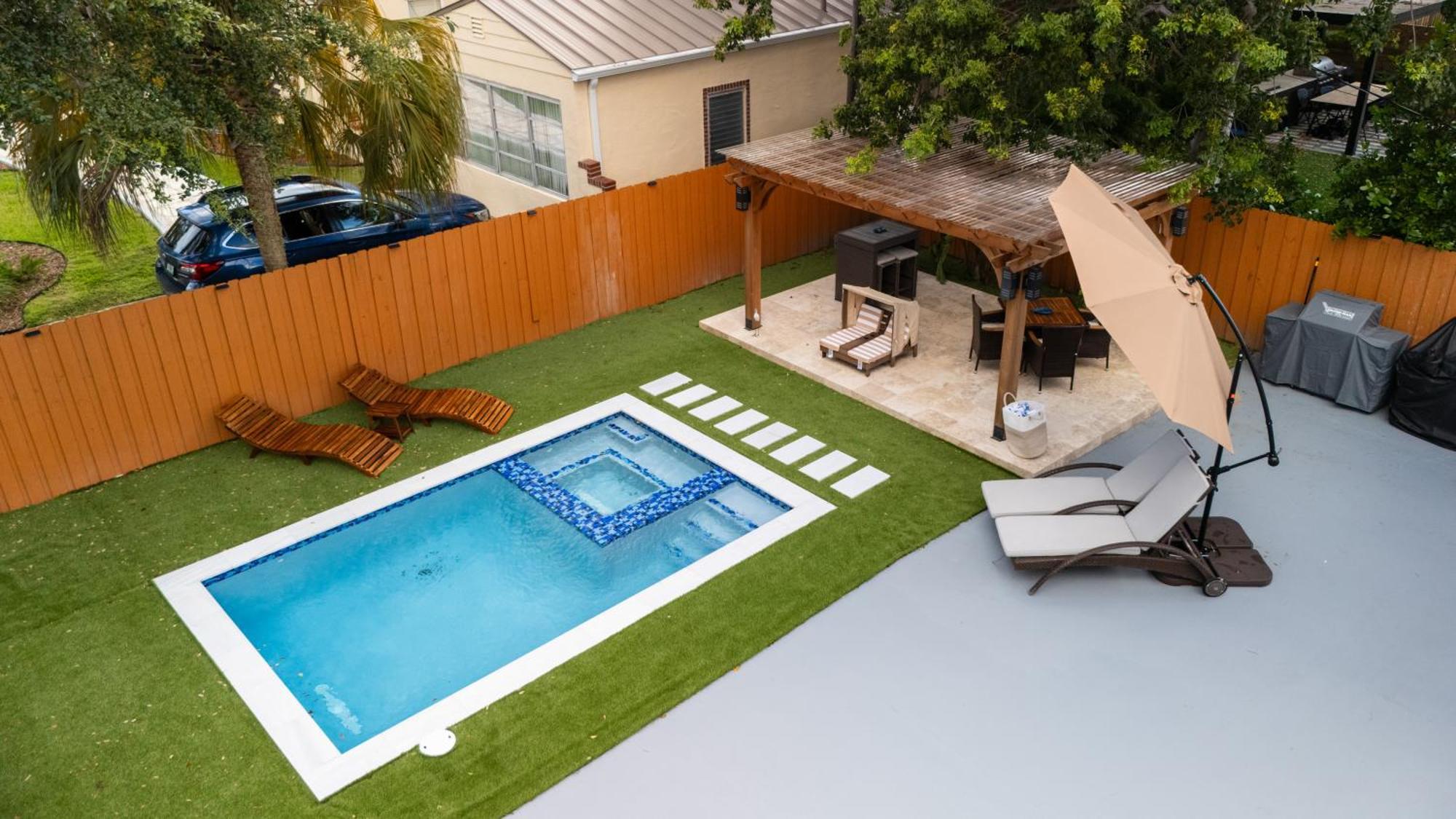فيلا Luxury Retreat 3B ,2Ba Pool , Coral Gables Center ميامي المظهر الخارجي الصورة